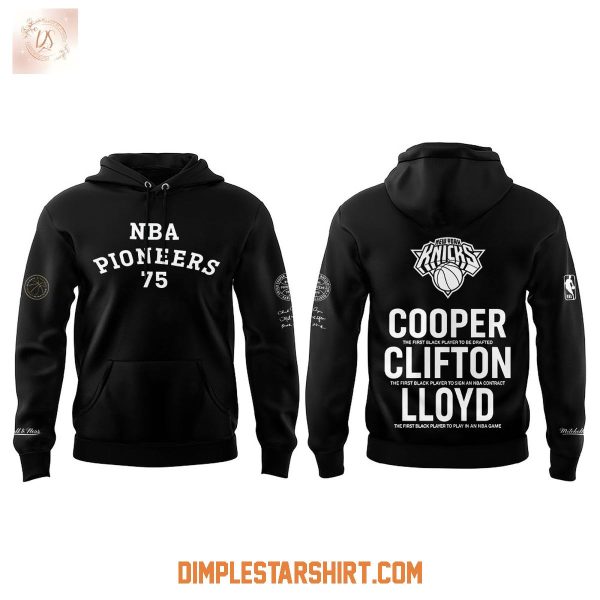 New York Knicks Reppin’ NBA Pioneers Who Broke Color Barriers In 1950 Hoodie T-Shirt